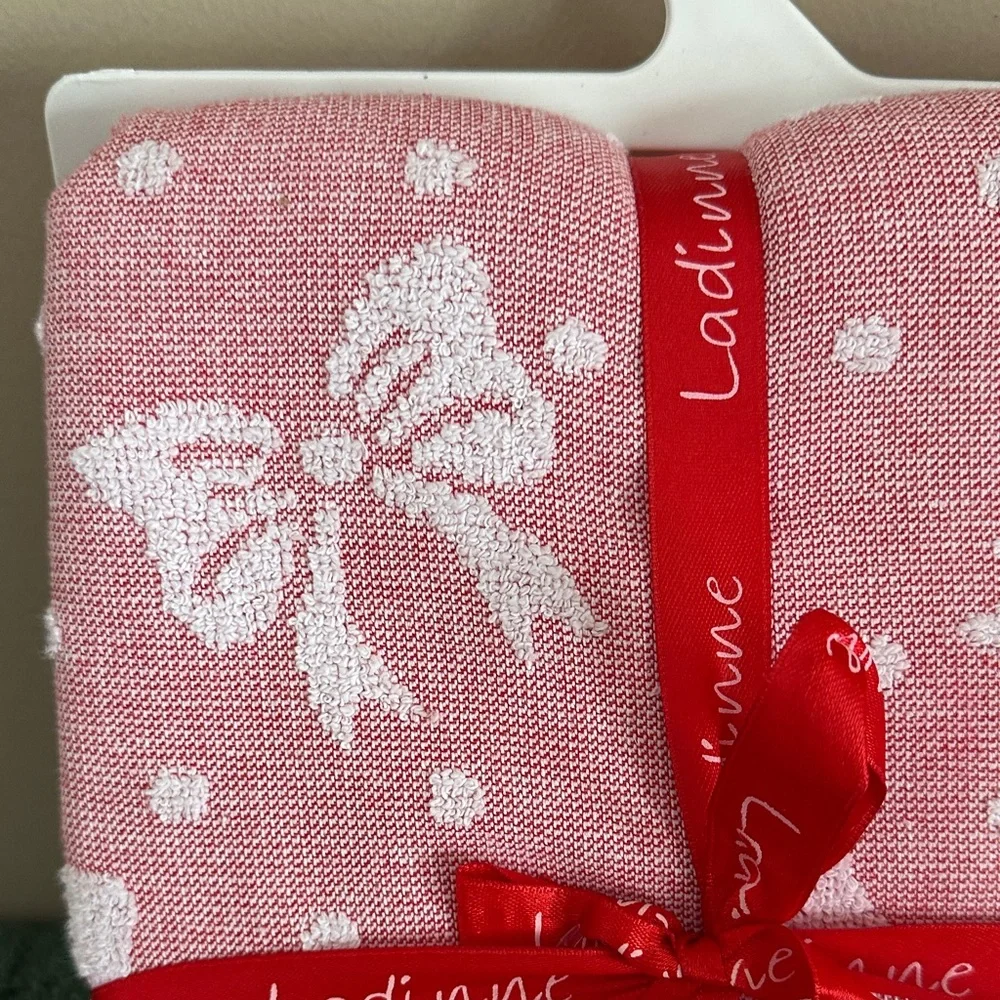 Ladinne Holiday Christmas Tree Shower Curtain Red Bow NEW!
